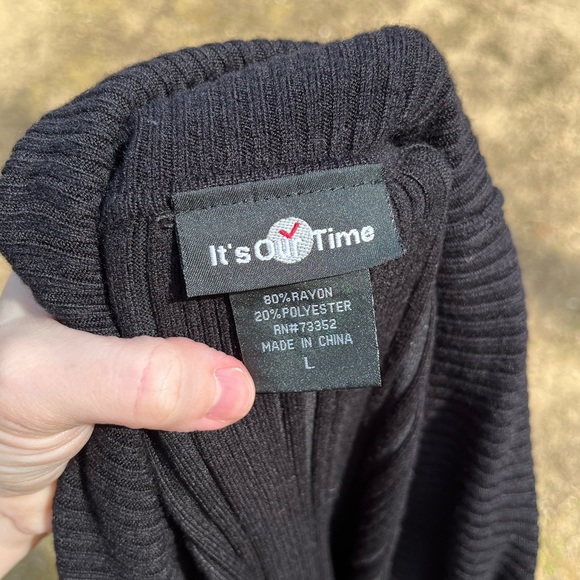 Y2K Off-The-Shoulder Sweater - Picture 9 of 14